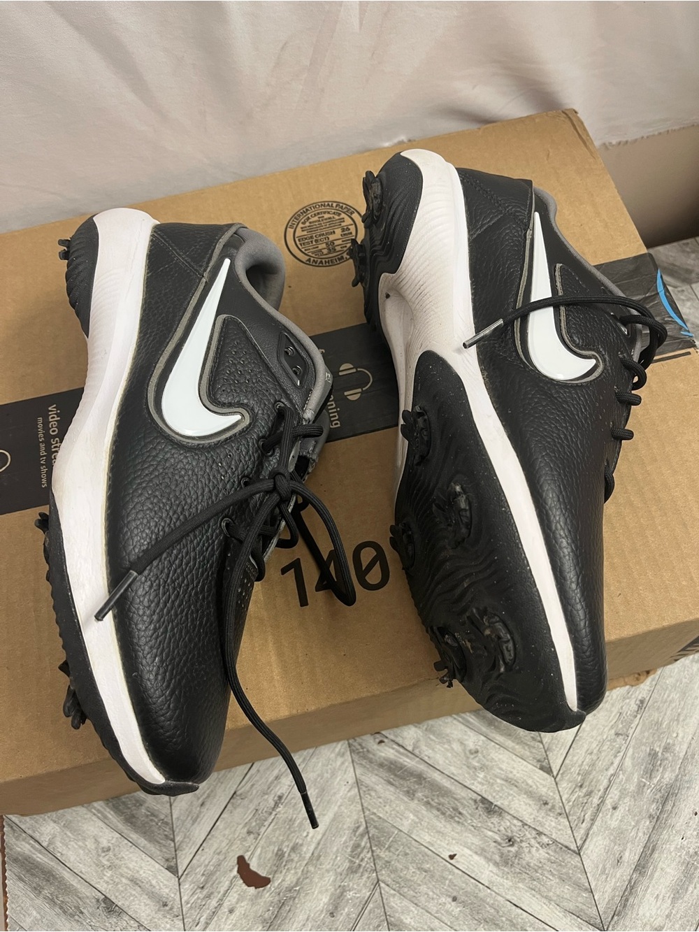 Nike Black and White Men's Athletic Golf Shoes